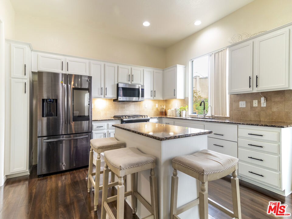 17778 Camino San Simeon, Moreno Valley, California 92551 home-pic-6